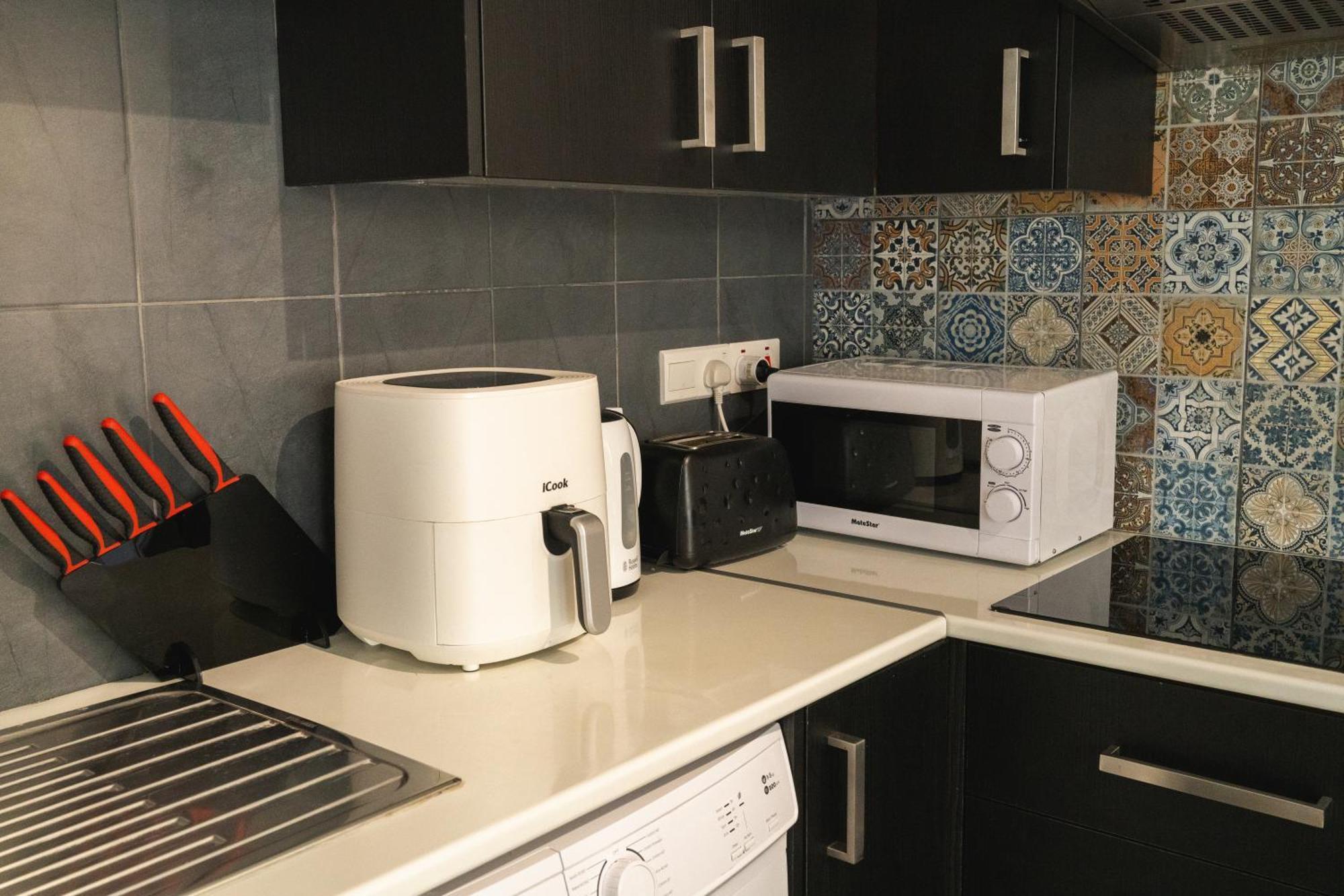 Appartement Kave Blue Mackenzie 1 Bdr Flat With Pool à Larnaca Extérieur photo