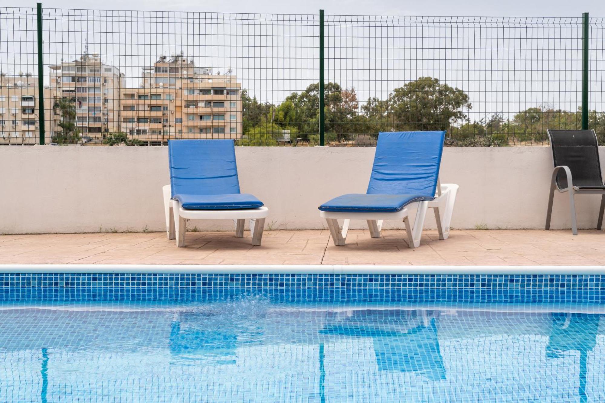 Appartement Kave Blue Mackenzie 1 Bdr Flat With Pool à Larnaca Extérieur photo